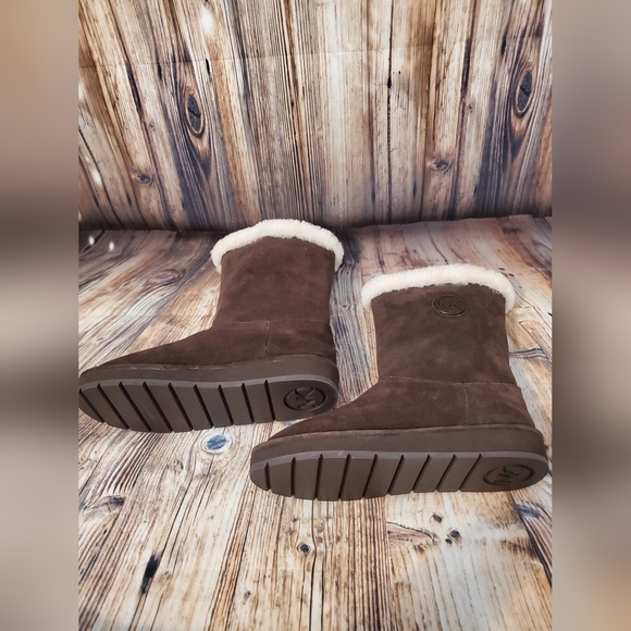 Michael Kors WinterMid Boot - Picture 5 of 13